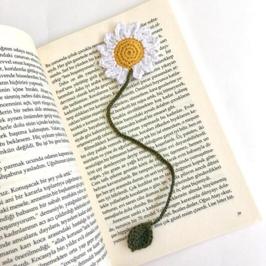 Papatya Örgü Kitap Ayracı